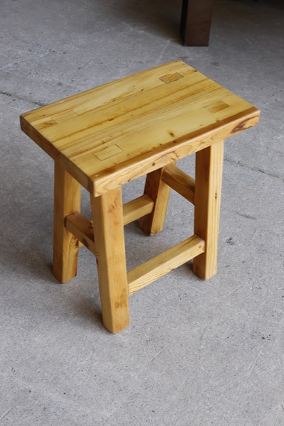 Lot 174 - STOOL