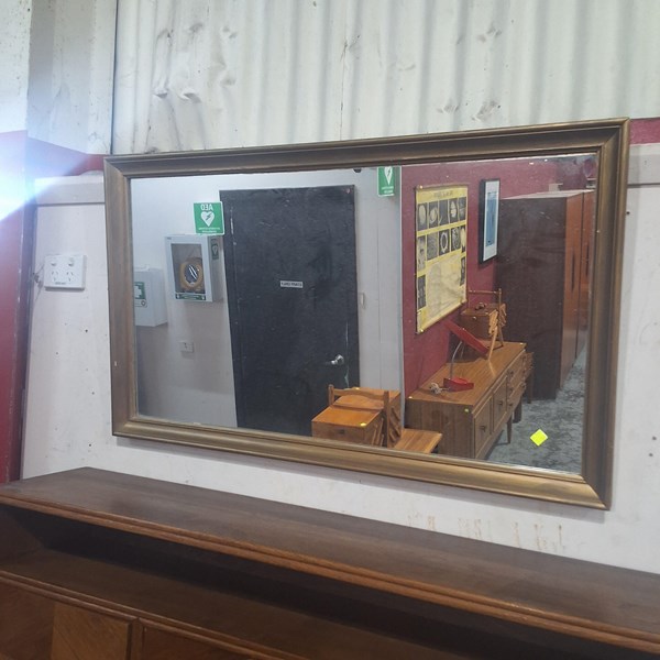 Lot 4 - MIRROR