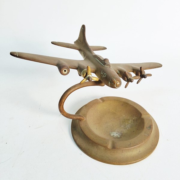 Lot 1261 - AEROPLANE ASHTRAY
