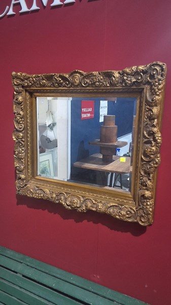 Lot 404 - MIRROR
