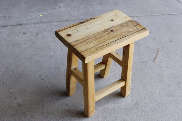 Lot 173 - STOOL