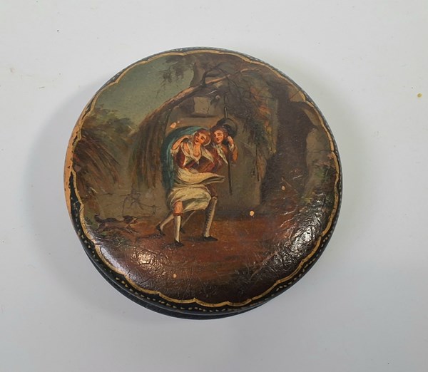 Lot 1024 - SNUFF BOX
