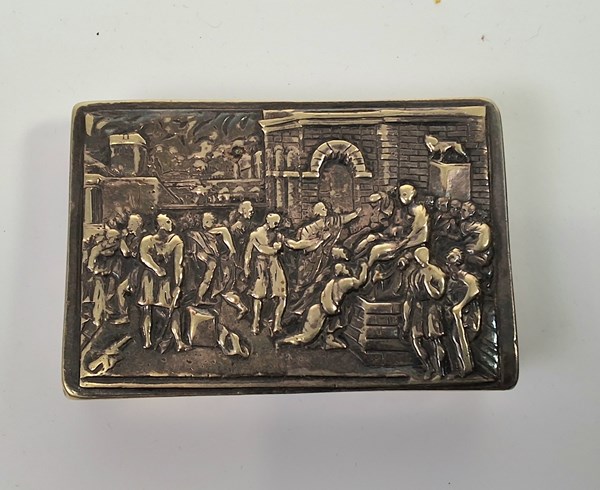 Lot 1034 - SNUFF BOX