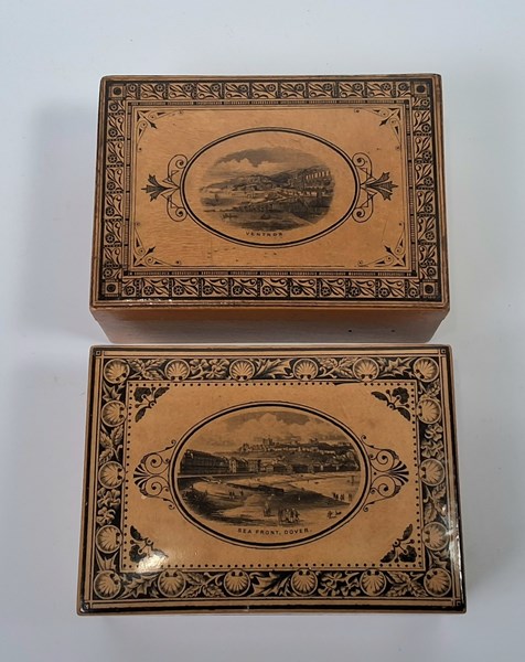 Lot 1042 - MAUCHLINE WARE