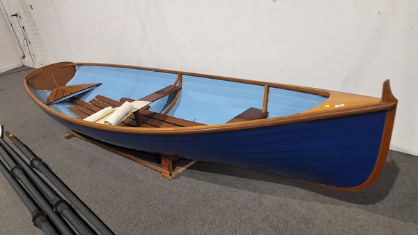 Lot 284 - SKIFF