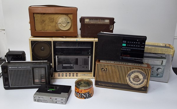 Lot 1496 - VINTAGE RADIOS