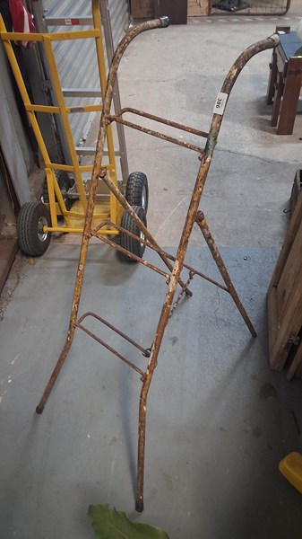 Lot 386 - LADDER