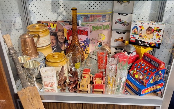 Lot 1305 - SUNDRY LOT