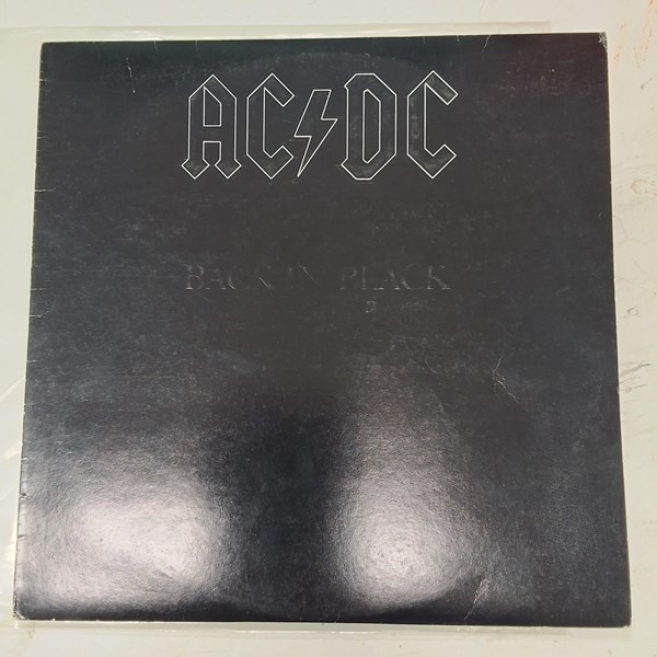 Lot 1277 - AC/DC VINYL RECORD