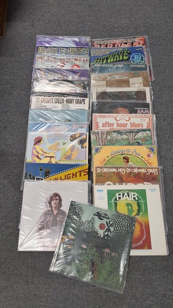 Lot 1223 - VINYL RECORDS
