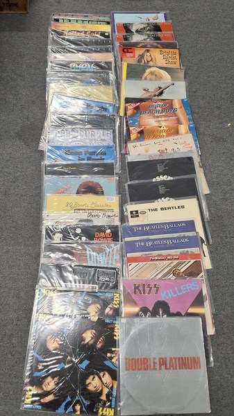 Lot 1226 - VINYL RECORDS