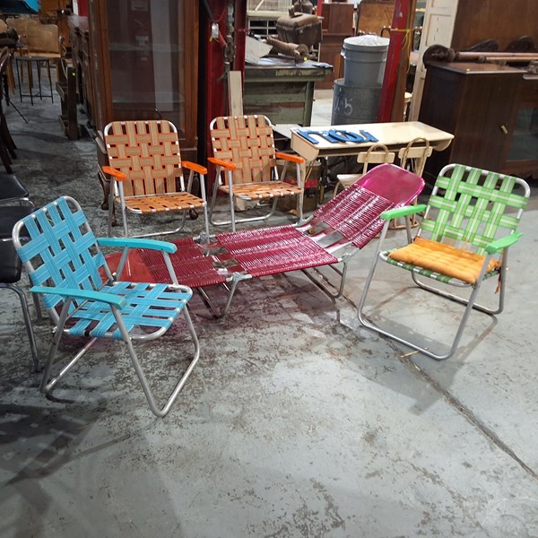 Lot 128 - FOLDING POOL-SIDE CHAIRS