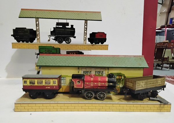 Lot 1524 - HORNBY TOY TRAIN