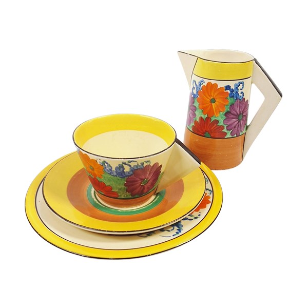 Lot 54 - CLARICE CLIFF TRIO & JUG