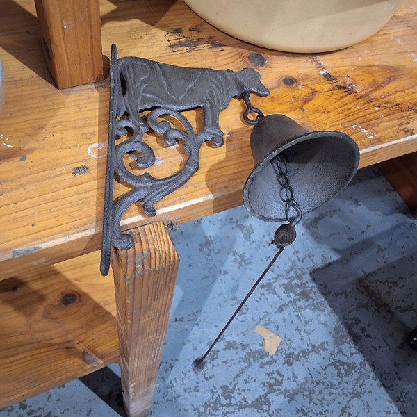 Lot 70 - ORNAMENTAL DOOR BELL