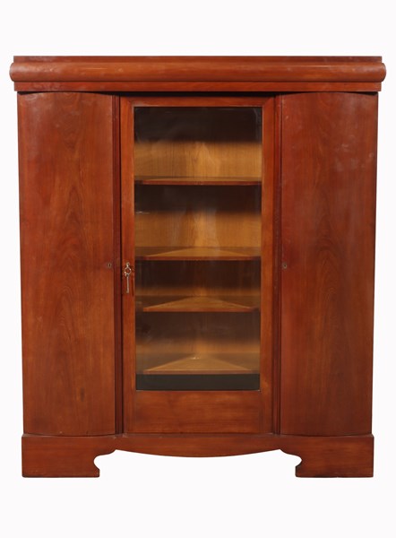 Lot 24 - MAHOGANY HALL CABINET