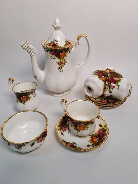 Lot 1235 - ROYAL ALBERT