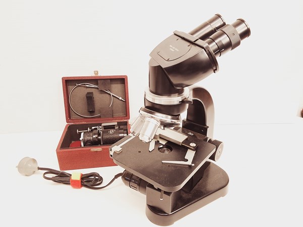 Lot 1310 - LEITZ MICROSCOPE