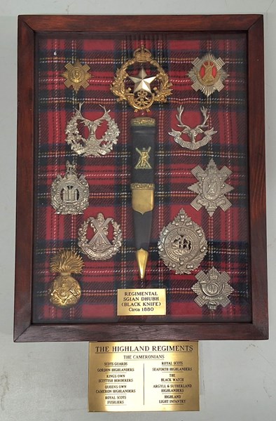 Lot 1520 - FRAMED REGIMENTAL BADGES