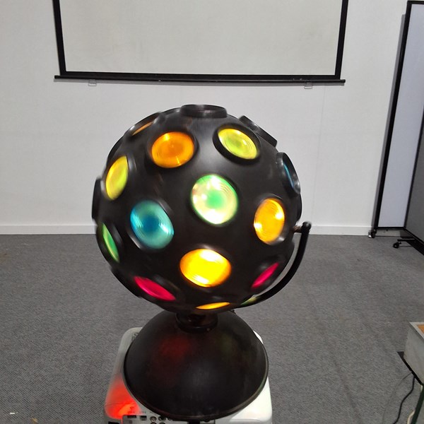 Lot 234 - DISCO LIGHT