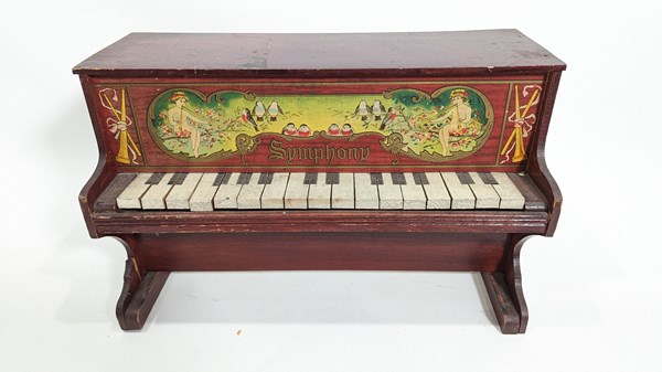 Lot 1342 - TOY PIANO