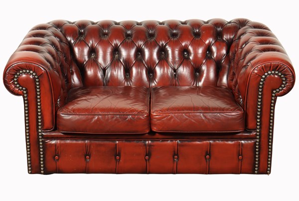 Lot 120 - CHESTERFIELD LOUNGE