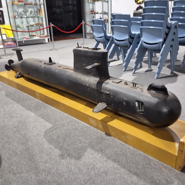 Lot 239 - MODEL SUBMARINE