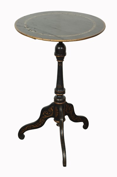 Lot 38 - WINE TABLE