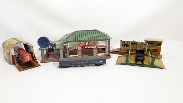 Lot 1532 - TRAIN SET PARTS