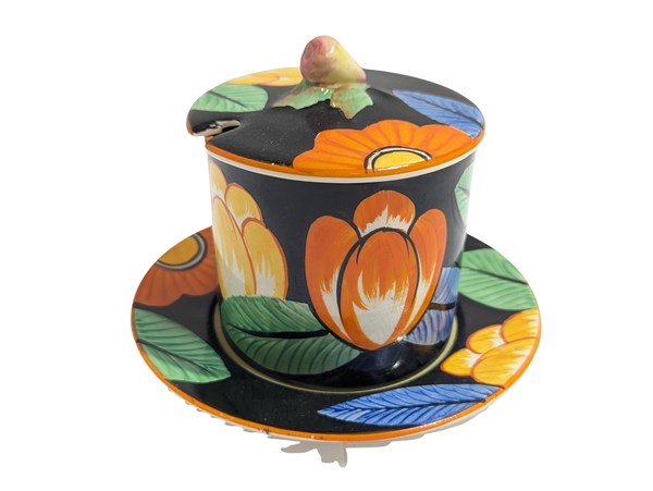 Lot 87 - SUGAR POT AND DISH