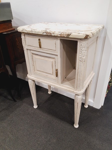 Lot 110 - BEDSIDE TABLE