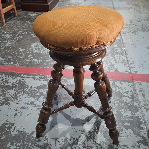 Lot 82 - PIANO STOOL