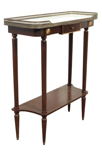 Lot 257 - PETITE CONSOLE TABLE