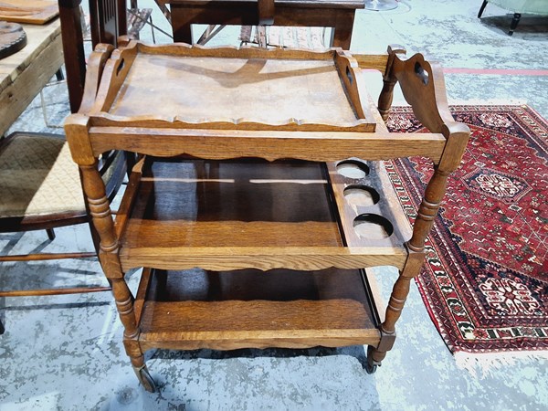 Lot 300 - OAK TRAY MOBILE