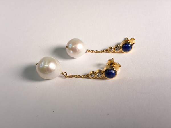 Lot 1003 - EARRINGS