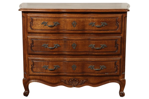 Lot 14 - OAK CHEST OF DRAWERS