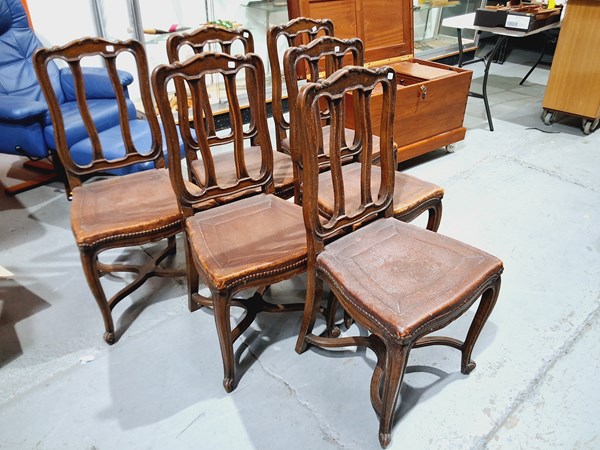 Lot 11 - DINING CHAIRS