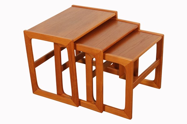 Lot 88 - NEST OF TABLES