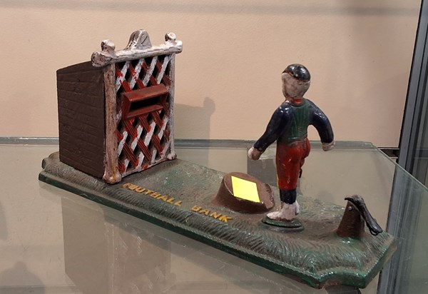 Lot 1208 - COIN BANK