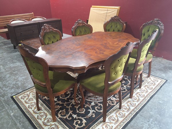 Lot 66 - DINING SUITE