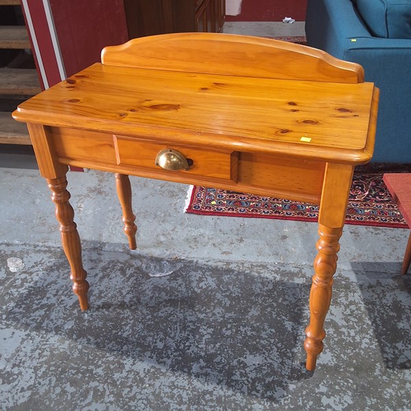 Lot 131 - HALL TABLE