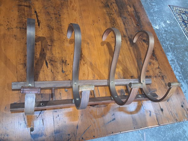 Lot 83 - COAT RACK
