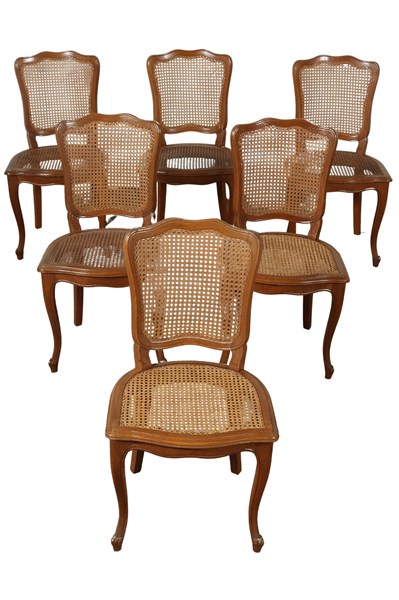 Lot 132 - SET OF DINING CHAIRS