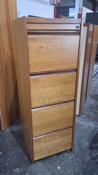 Lot 176 - FILING CABINET