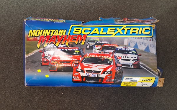 Lot 1385 - SCALEXTRIC SET