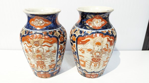 Lot 1374 - IMARI VASES