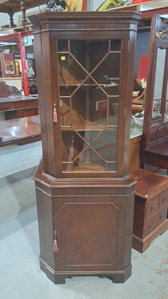 Lot 162 - CORNER CABINET