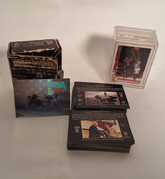 Lot 1209 - COLLECTABLE CARDS