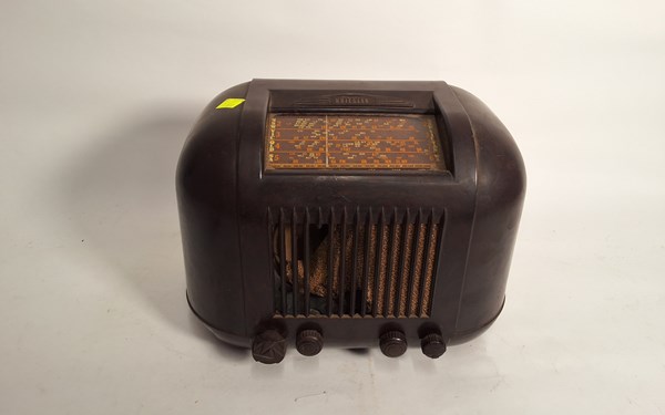 Lot 1267 - VINTAGE RADIO