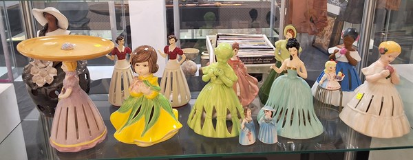 Lot 1137 - NAPKIN DOLLS